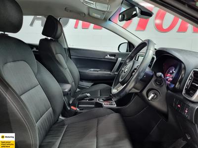 2021 Kia Sportage - Thumbnail