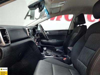 2021 Kia Sportage - Thumbnail
