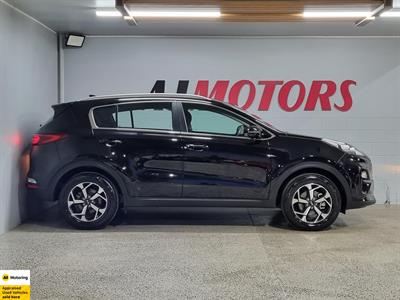 2021 Kia Sportage - Thumbnail
