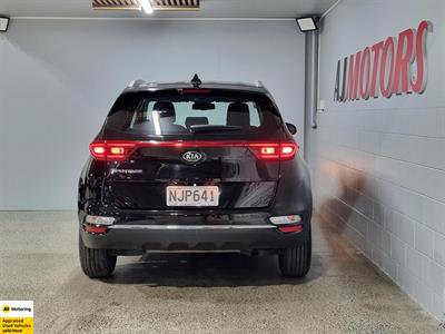 2021 Kia Sportage - Thumbnail