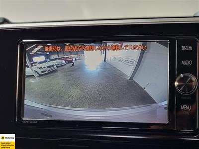 2017 Toyota C-HR - Thumbnail