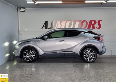 2017 Toyota C-HR - Thumbnail
