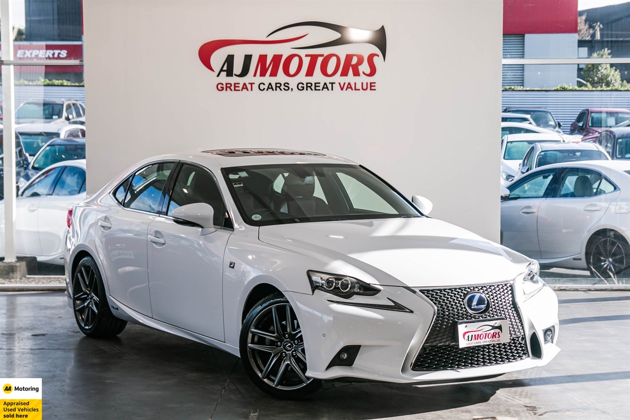 2013 Lexus IS 300h