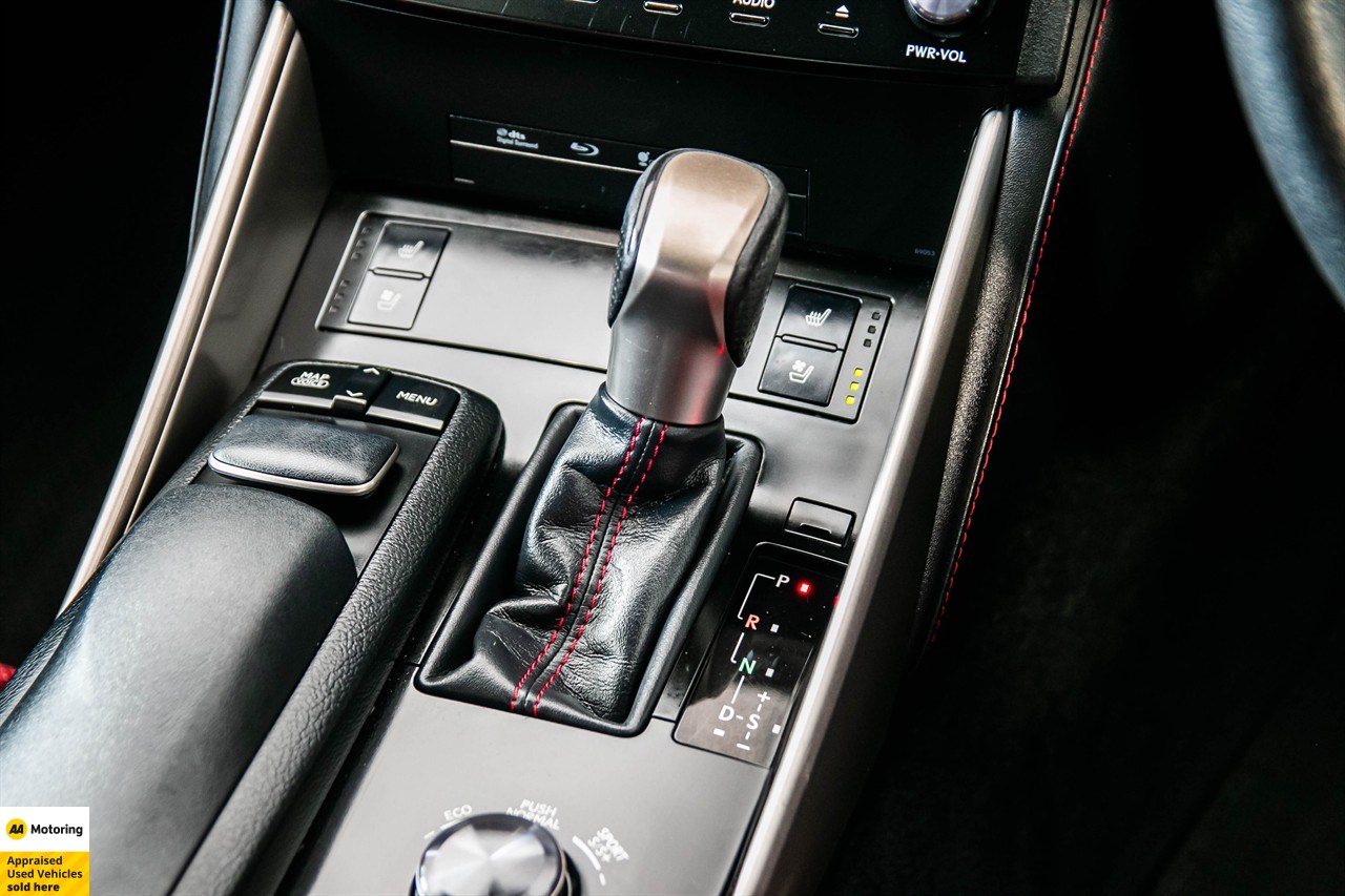 2013 Lexus IS 300h