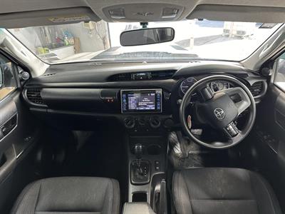 2017 Toyota Hilux - Thumbnail