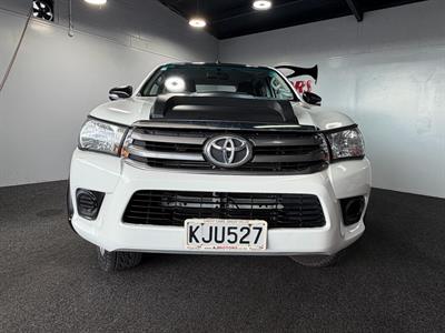 2017 Toyota Hilux - Thumbnail