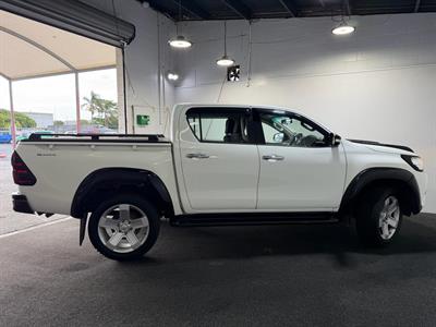 2017 Toyota Hilux - Thumbnail