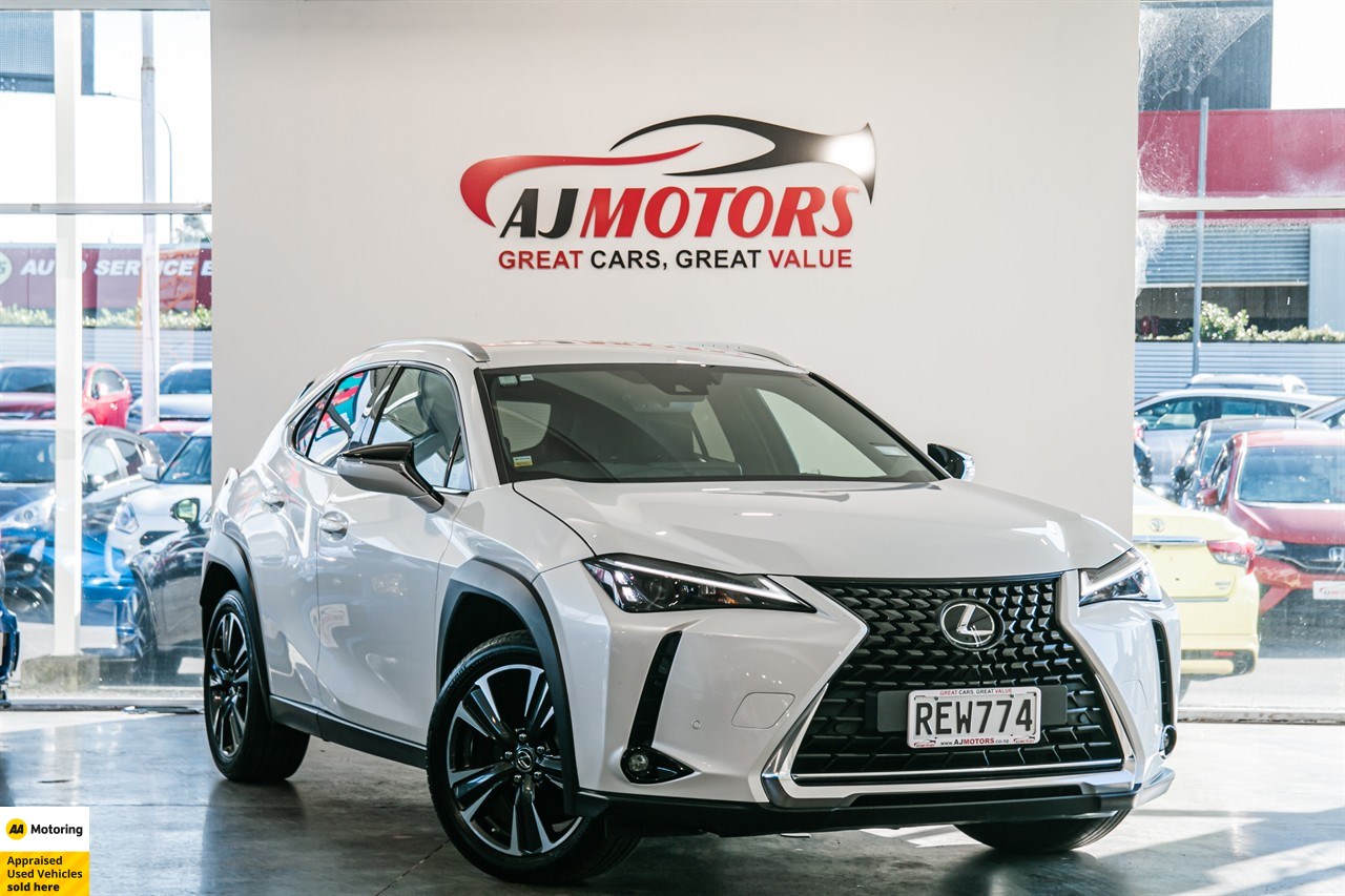 2023 Lexus UX 250h