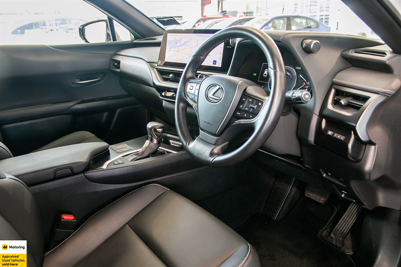 2023 Lexus UX 250h