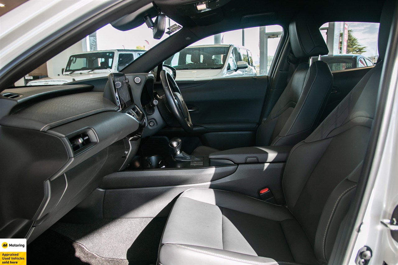 2023 Lexus UX 250h