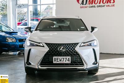 2023 Lexus UX 250h - Thumbnail