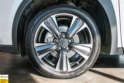 2023 Lexus UX 250h - Thumbnail