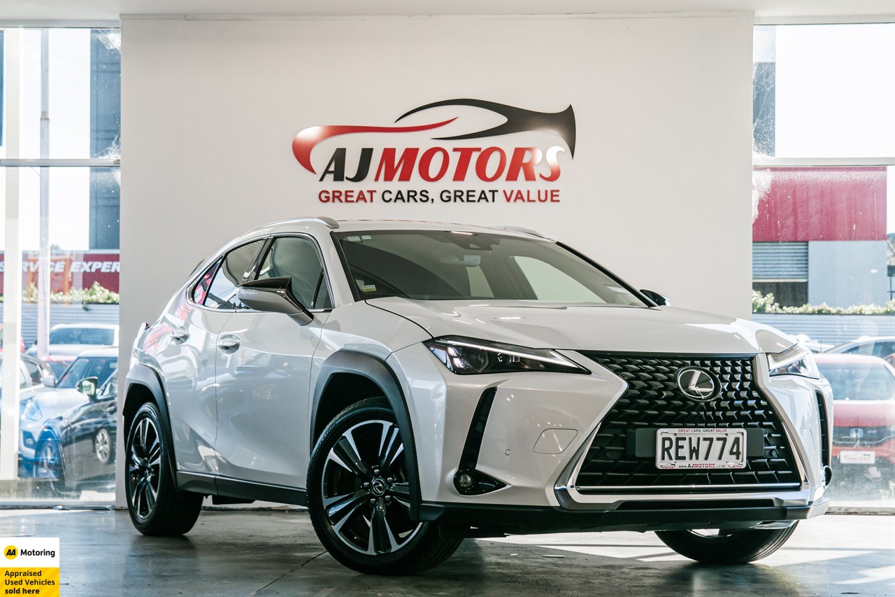 2023 Lexus UX 250h