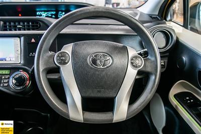 2014 Toyota Aqua - Thumbnail