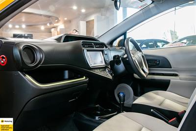 2014 Toyota Aqua - Thumbnail