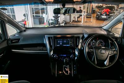 2016 Toyota Vellfire - Thumbnail