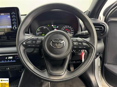 2022 Toyota Yaris - Thumbnail