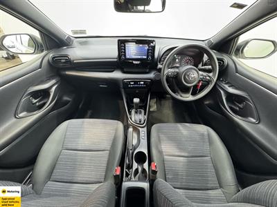 2022 Toyota Yaris - Thumbnail