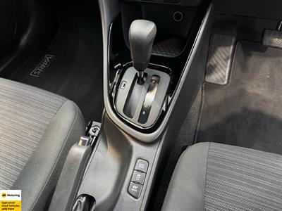 2022 Toyota Yaris - Thumbnail