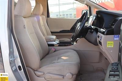 2012 Toyota Alphard - Thumbnail