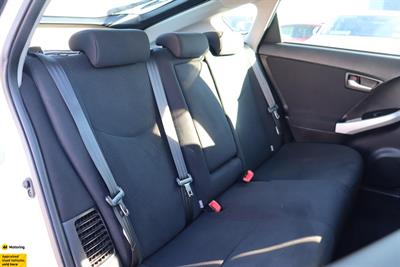 2014 Toyota Prius - Thumbnail