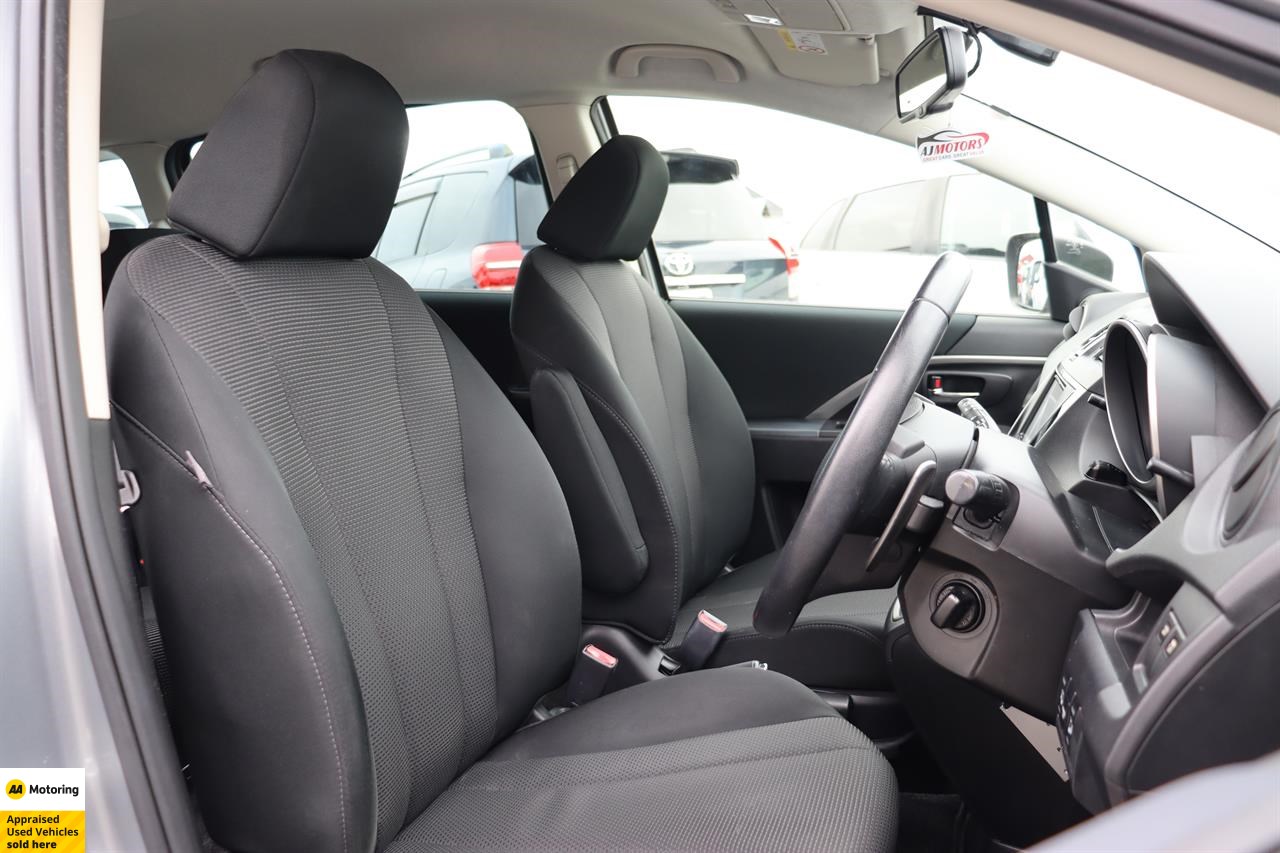 2015 Mazda Premacy