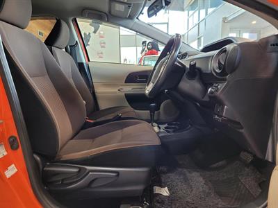 2013 Toyota Aqua - Thumbnail