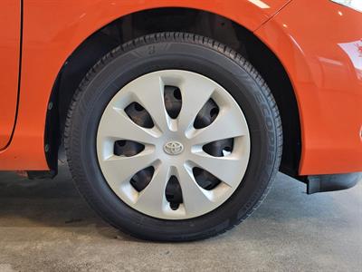 2013 Toyota Aqua - Thumbnail