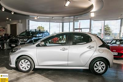 2021 Toyota Yaris - Thumbnail