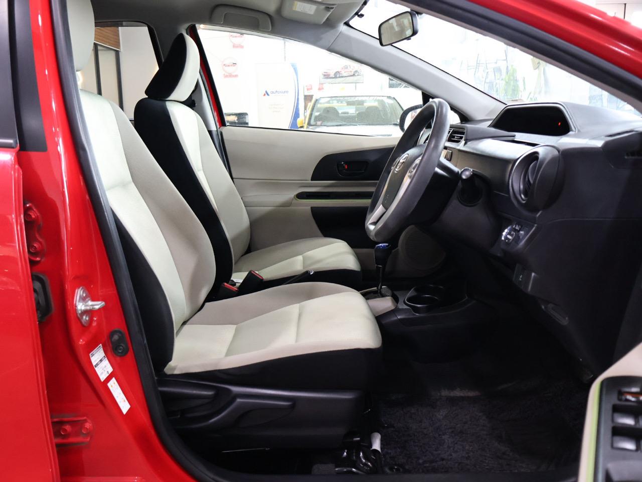 2013 Toyota Aqua