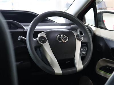 2013 Toyota Aqua - Thumbnail