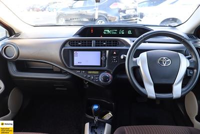 2013 Toyota Aqua - Thumbnail