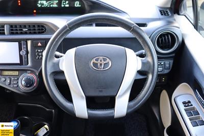2013 Toyota Aqua - Thumbnail
