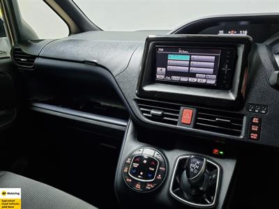 2014 Toyota Noah - Thumbnail