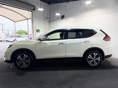 2017 Nissan X-Trail - Thumbnail