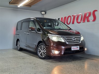 2015 Nissan Serena - Thumbnail