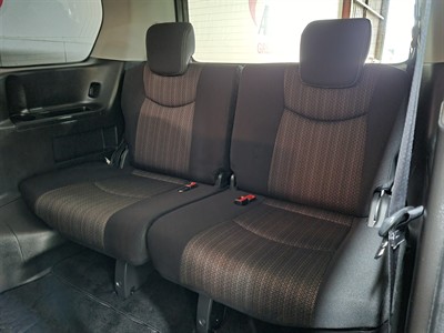 2015 Nissan Serena - Thumbnail