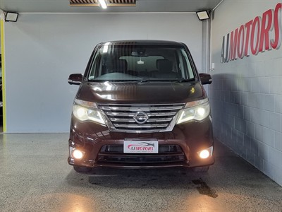 2015 Nissan Serena - Thumbnail