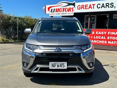 2021 Mitsubishi Outlander - Thumbnail