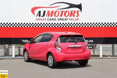 2017 Toyota Aqua - Thumbnail