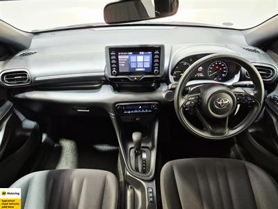 2021 Toyota Yaris - Thumbnail