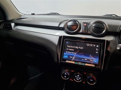 2017 Suzuki Swift - Thumbnail