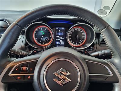 2017 Suzuki Swift - Thumbnail