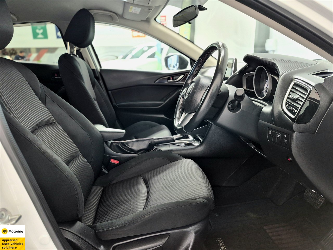 2014 Mazda Axela