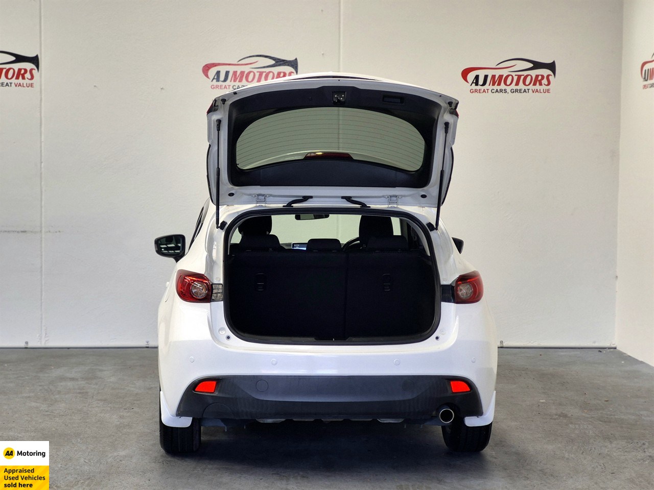 2014 Mazda Axela