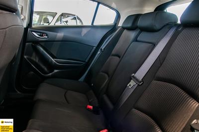 2015 Mazda Axela - Thumbnail