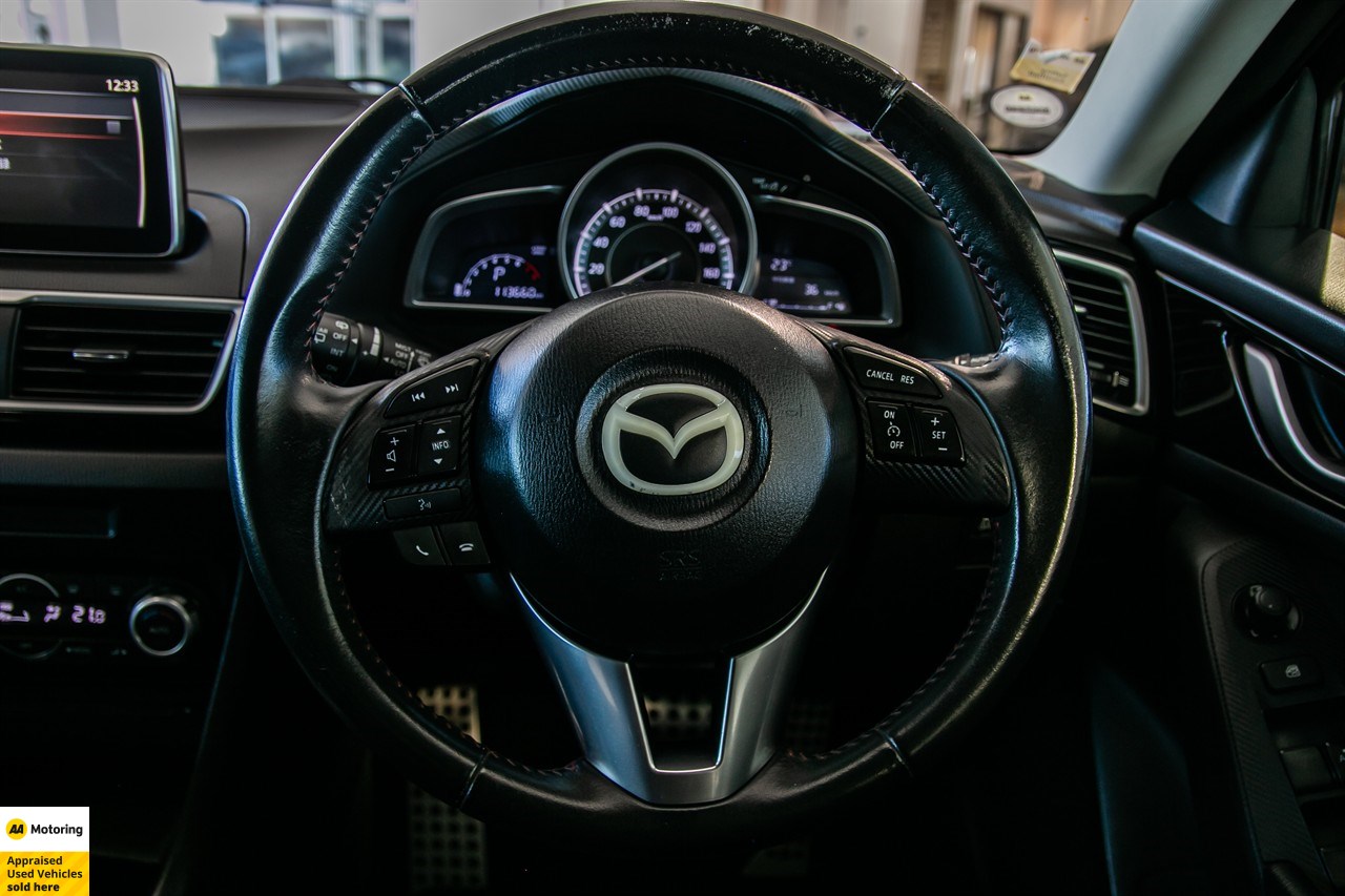 2015 Mazda Axela