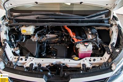 2014 Toyota Voxy - Thumbnail