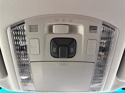2013 Toyota Vellfire - Thumbnail