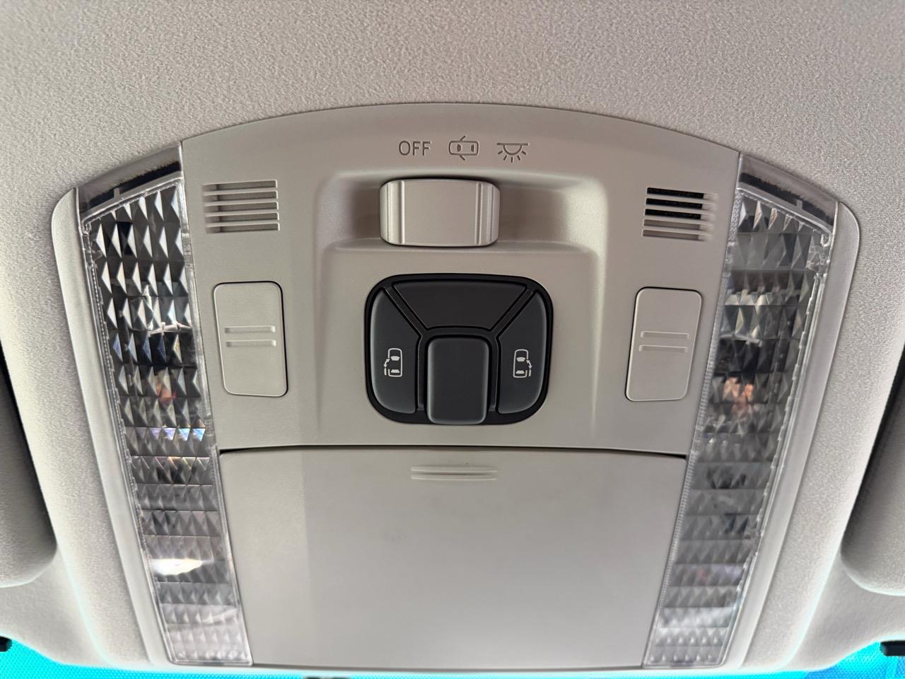 2013 Toyota Vellfire